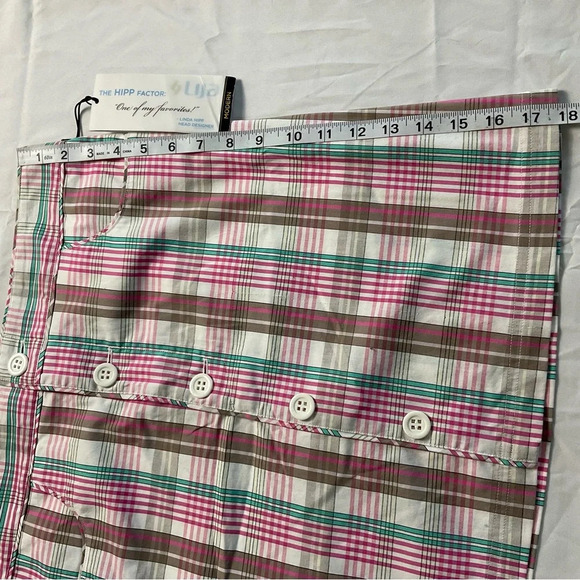 Lija
Golf Swing Skort.  NWT. Size 6 - Picture 6 of 11